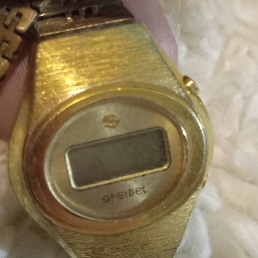 Gold Digital Watch - Picture 5 of 12